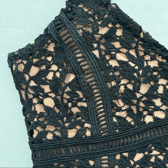 Kendall & Kylie Black Lace Crop Tank - Picture 3 of 6